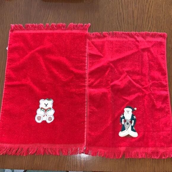 2 vintage red Christmas hand towels - Picture 4 of 7